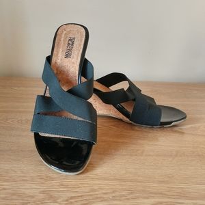 SALE!!! EVERYTHING MUST GO!!!Kenneth Cole Reaction elastic strappy sandals sz 8
